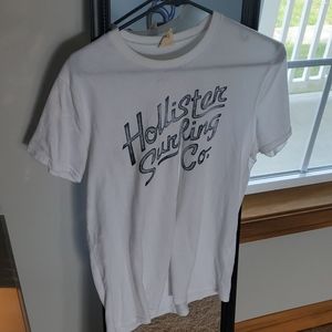 Hollister t shirt